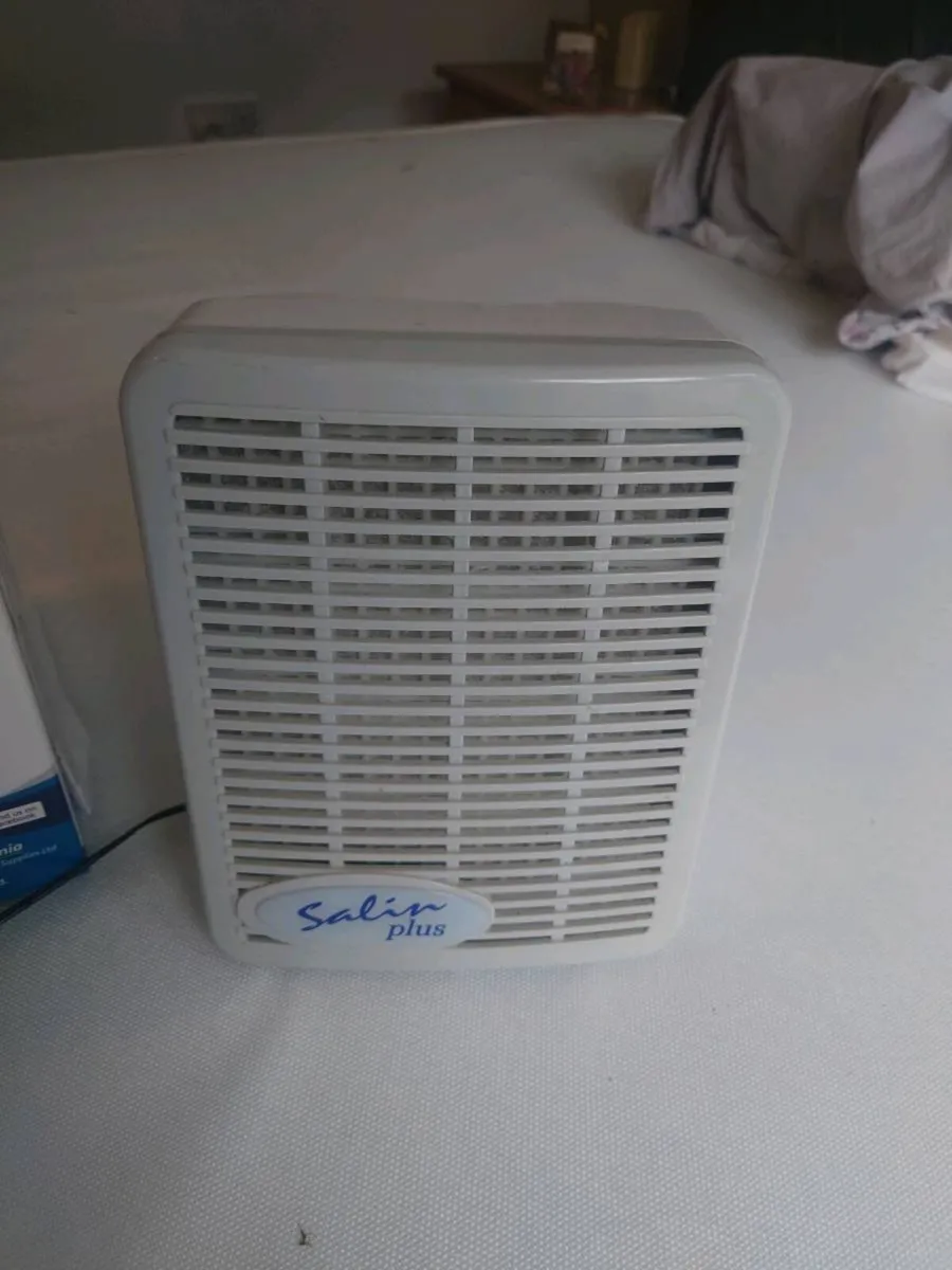 Salin Plus Salt Therapy Air Purifier - Image 1