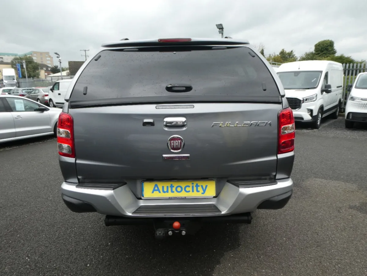 Fiat Fullback 4X4 CREW PICK UP LX 2. 2.4 180 E6 - Image 4