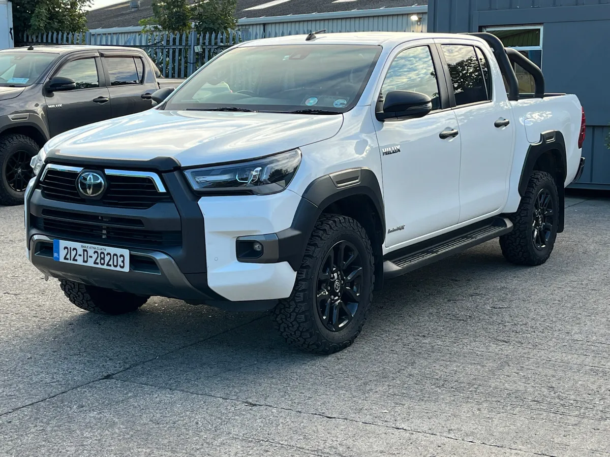 2021 TOYOTA HILUX INVINCIBLE X - Image 3