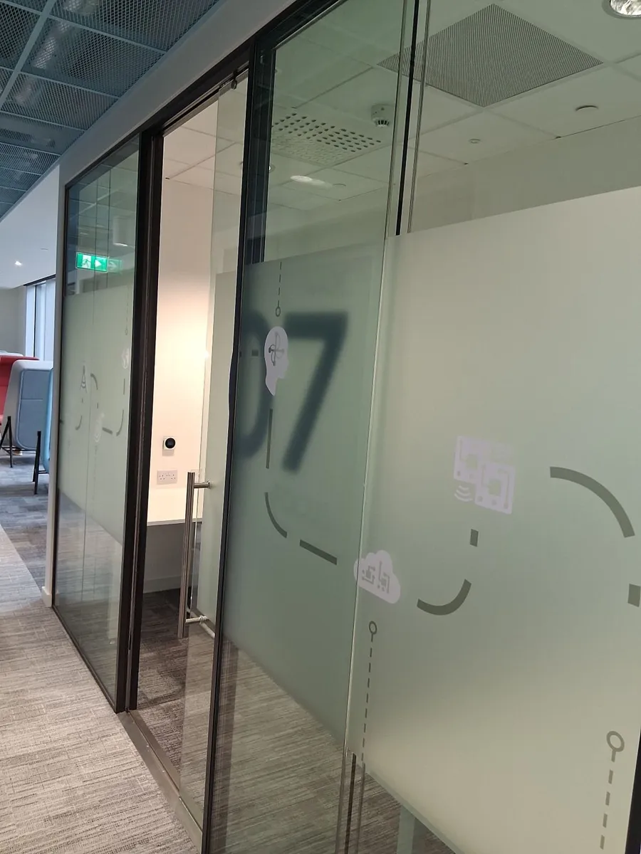Glass partition office wall - Image 2