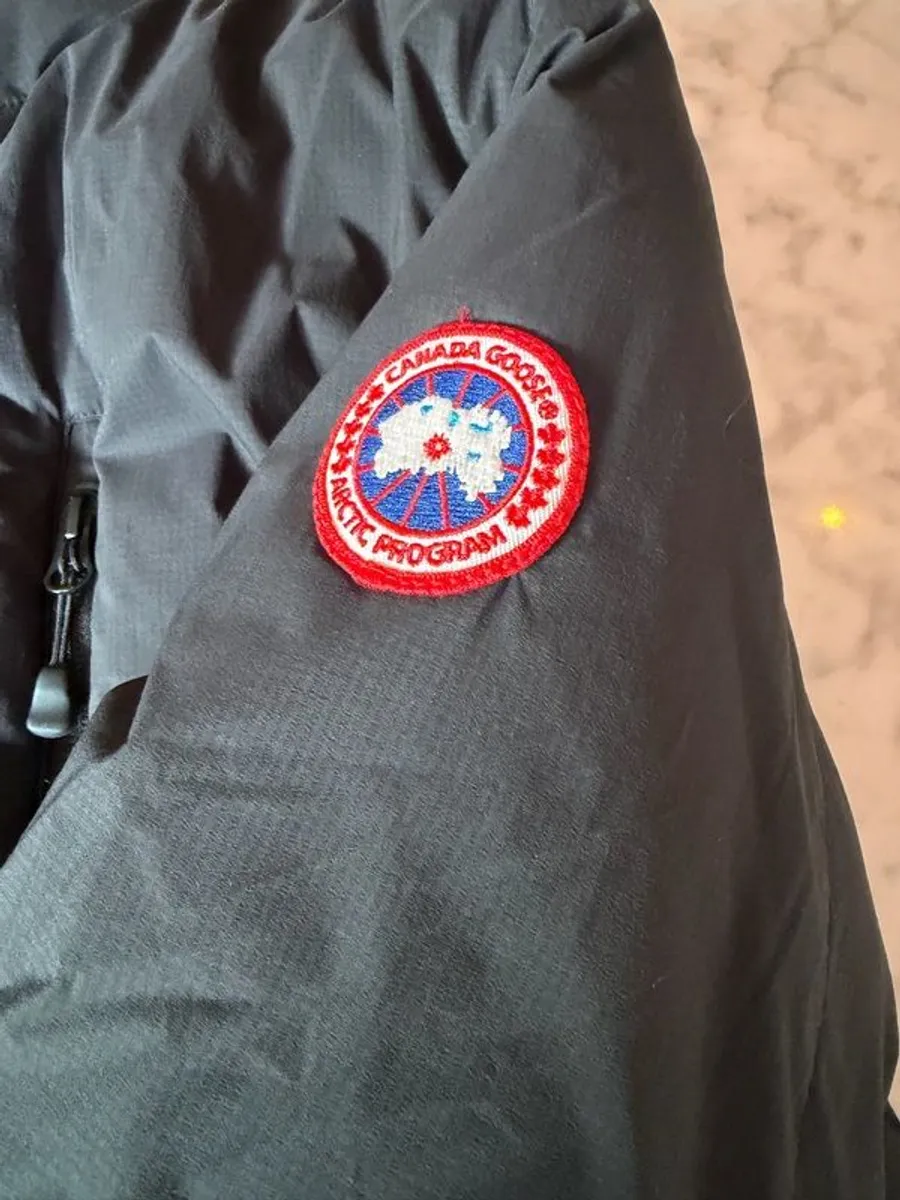 Canada Goose Lodge down jacket - Image 3