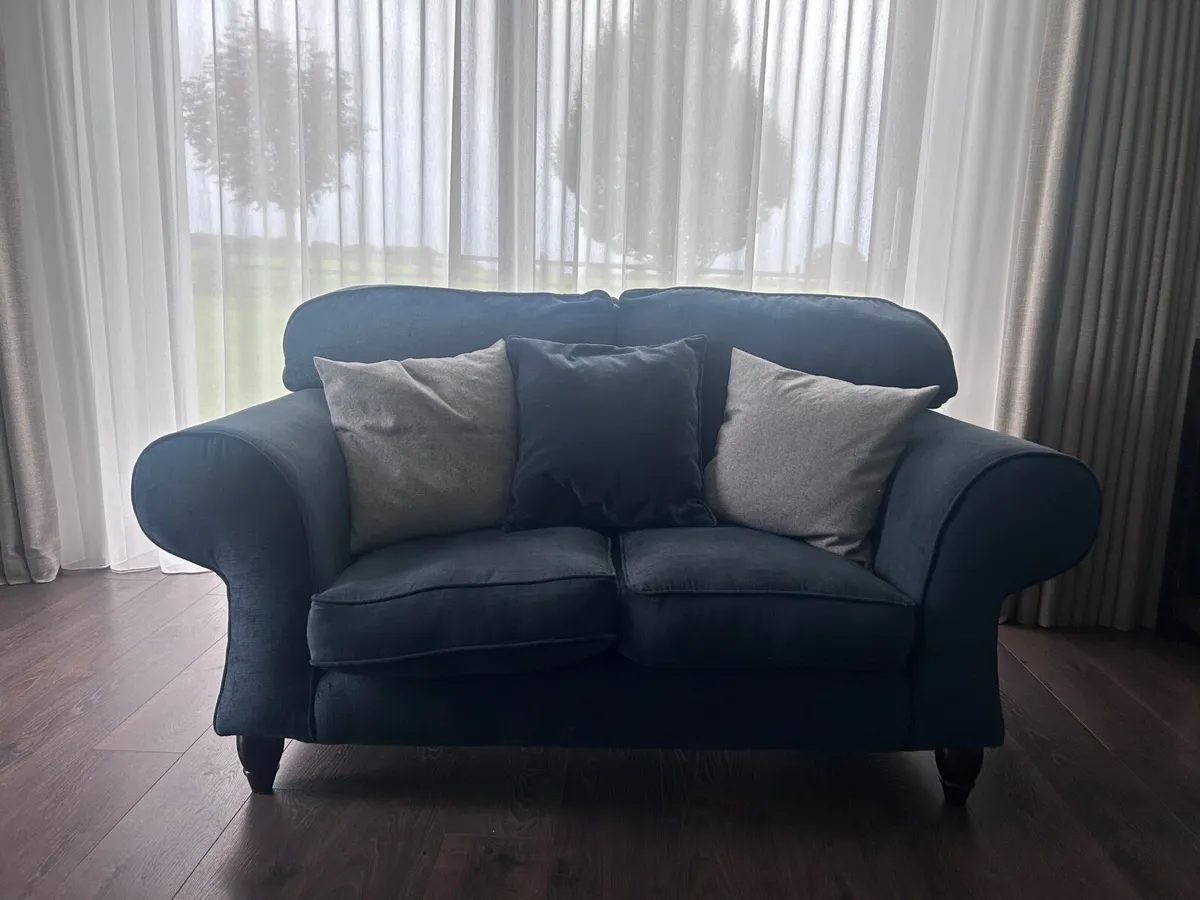 Couches - Image 4