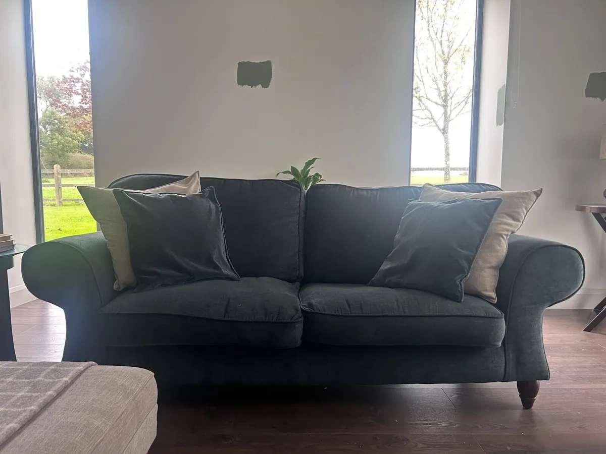 Couches - Image 3