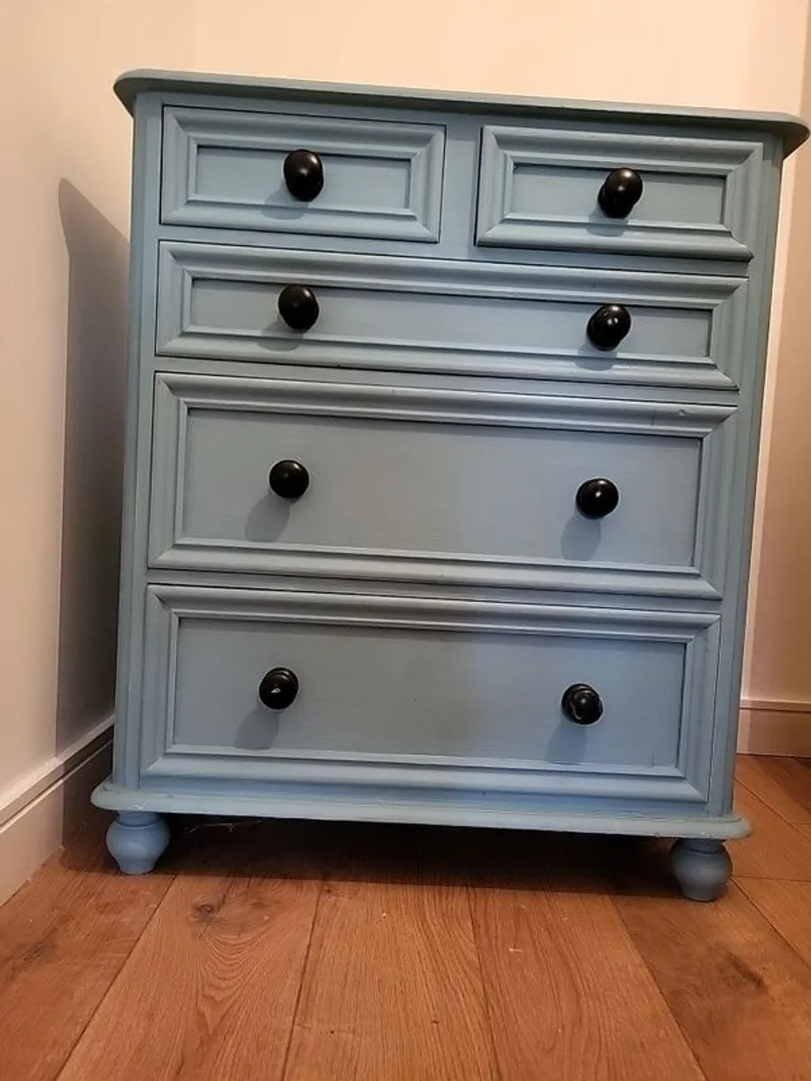 chest of drawers - Image 1