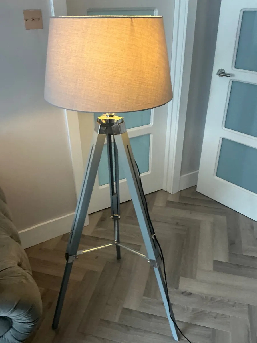 Floor Lamp - Image 4