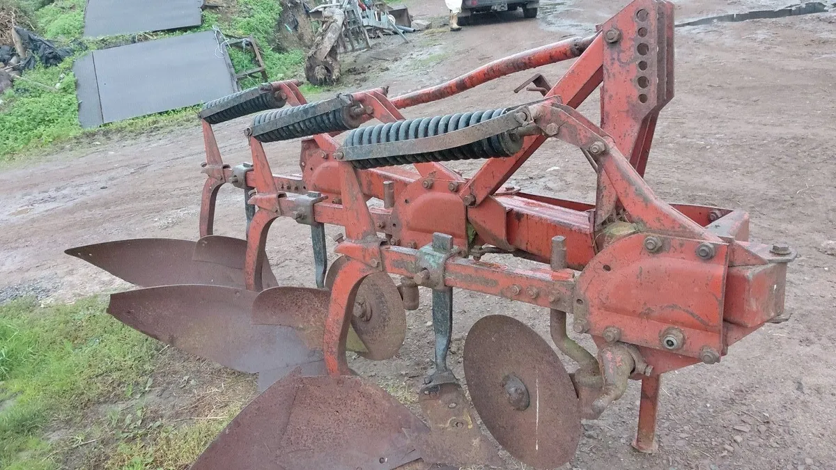 Sandrum 3 furrow Plough - Image 1