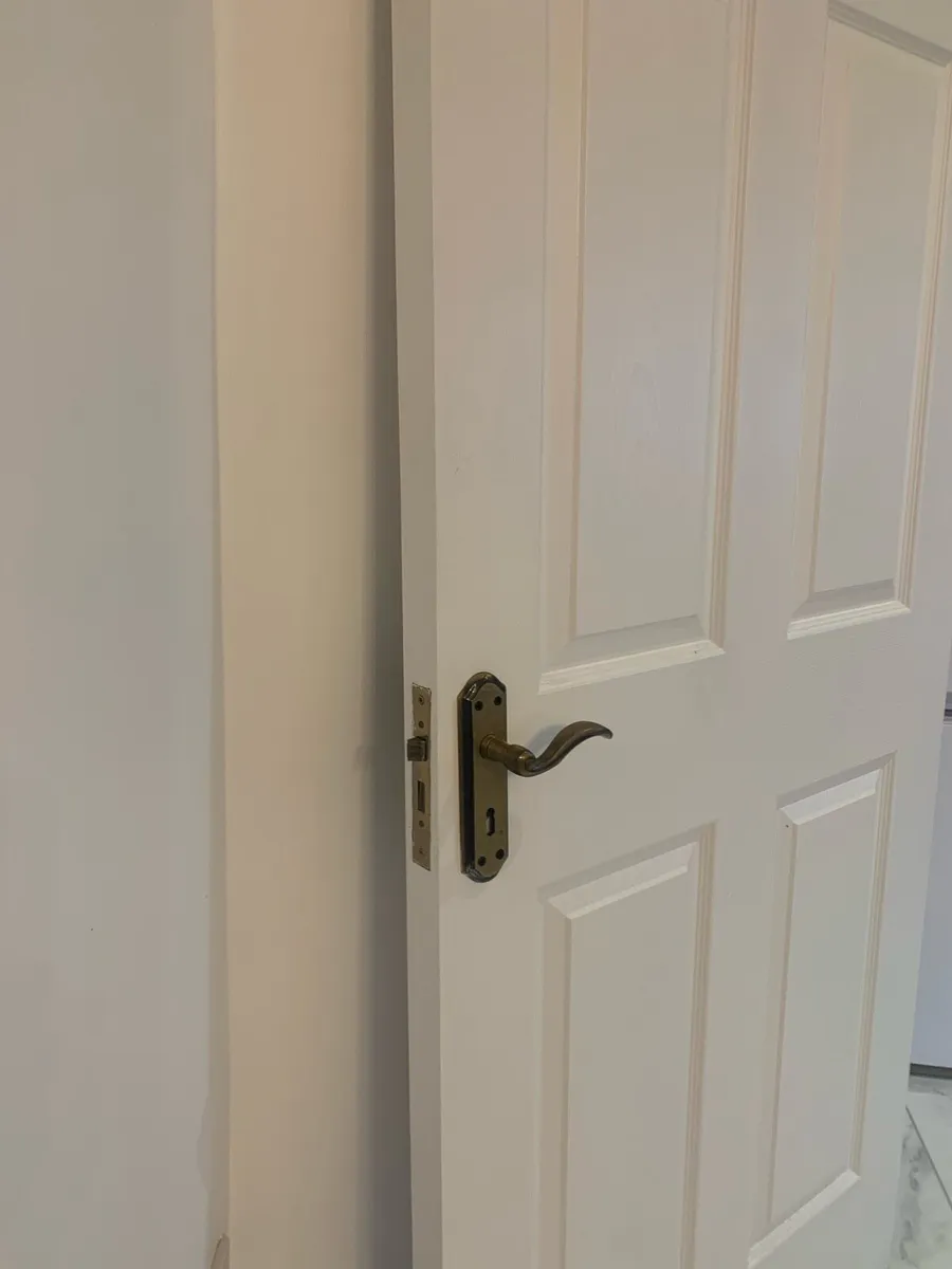 Interior door - Image 2