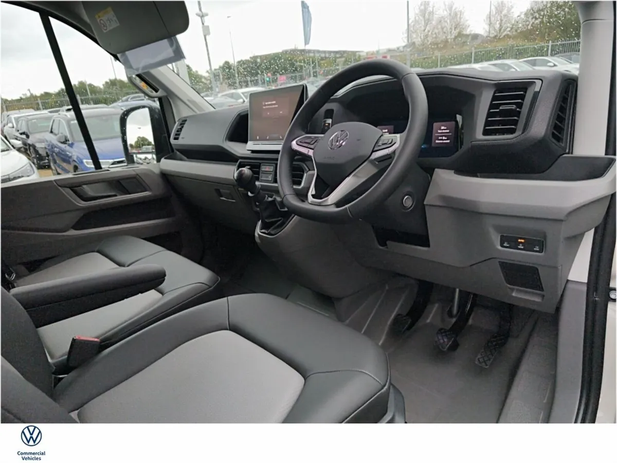 Volkswagen Crafter CRAFTER H 30 MWB 140BHP  M6F 5D - Image 2