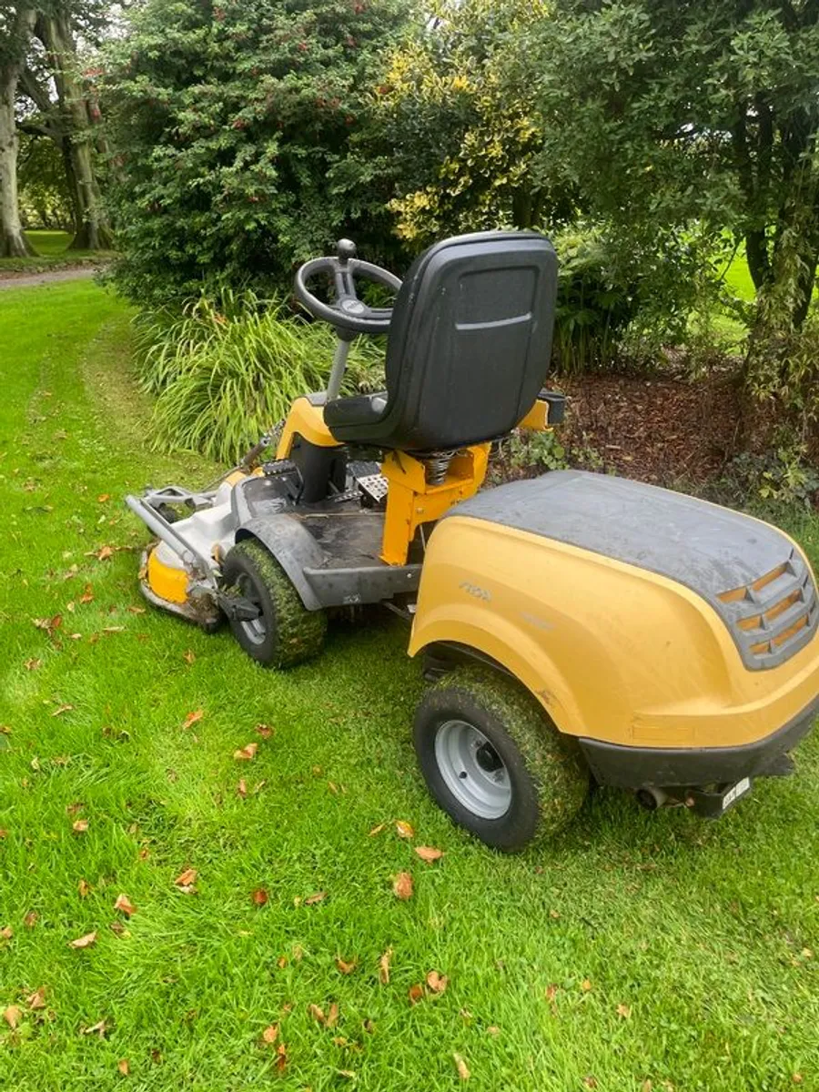 Ride on Mower - Image 2