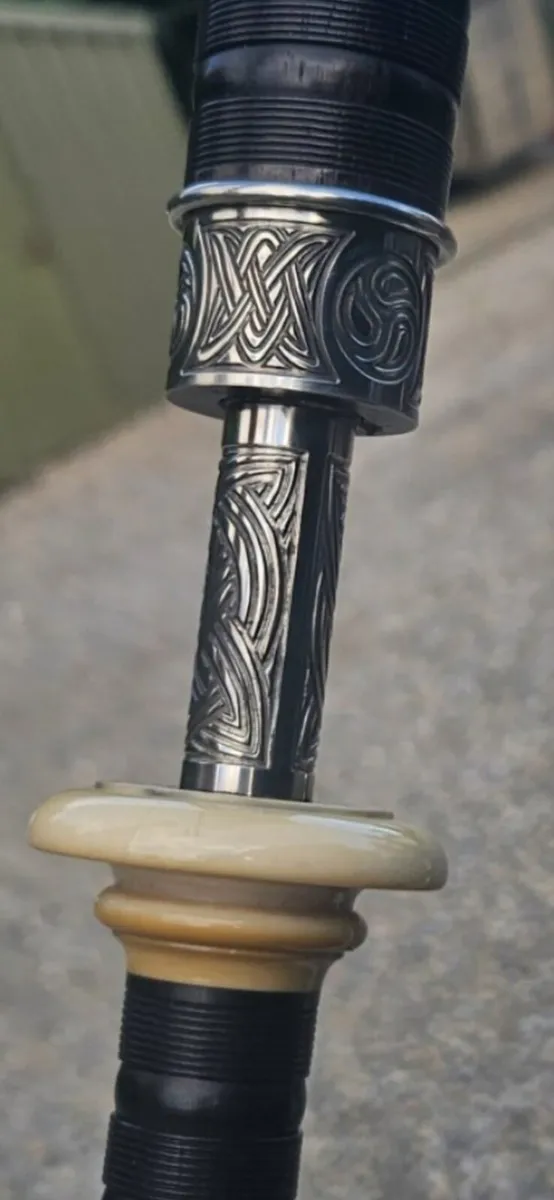 Naill Bagpipes - Image 1