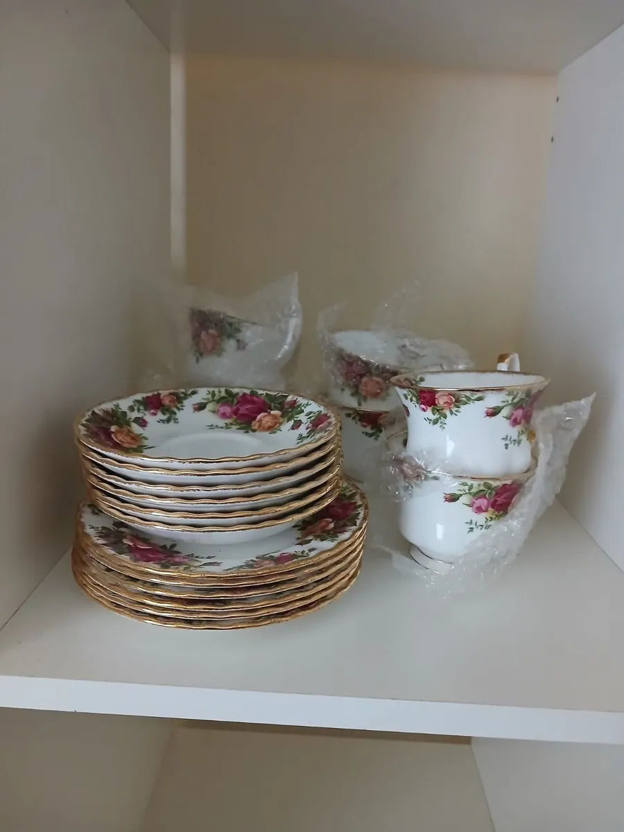 Chinaware - Image 1