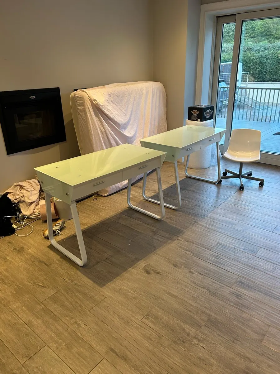Free bedroom furniture