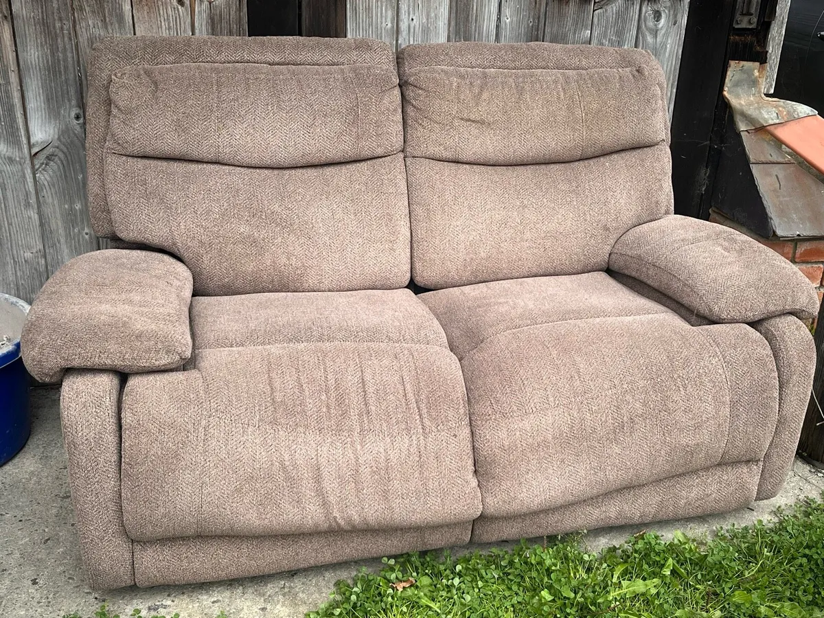 2seater recliner - Image 2