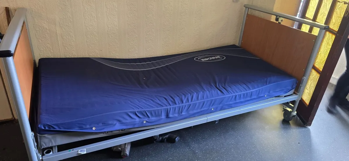 Bed - Image 4