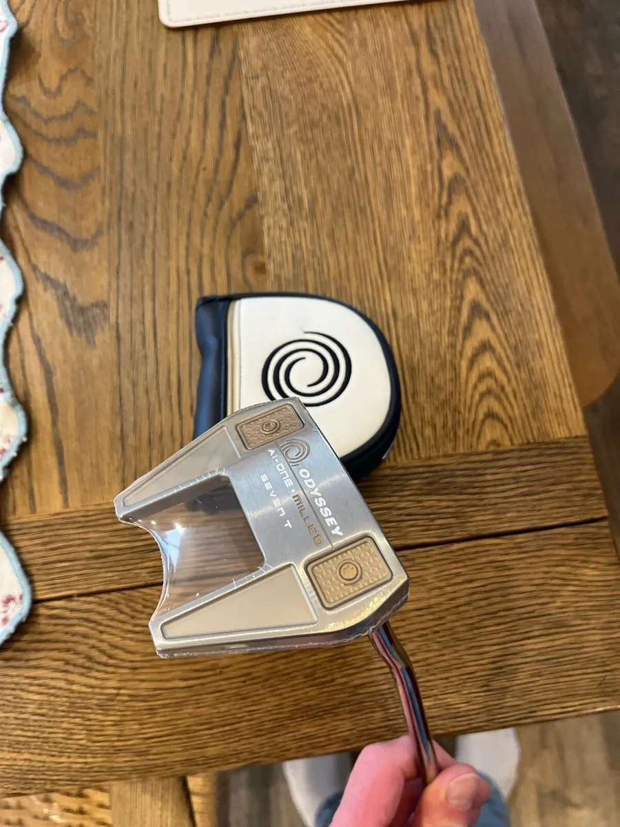 Odyssey Ai-ONE milled silver seven putter - Image 1