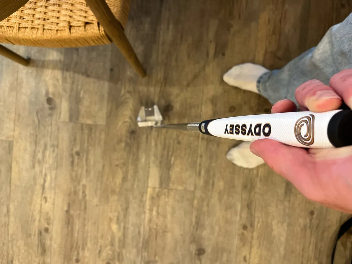 Odyssey Ai-ONE milled silver seven putter - Image 4