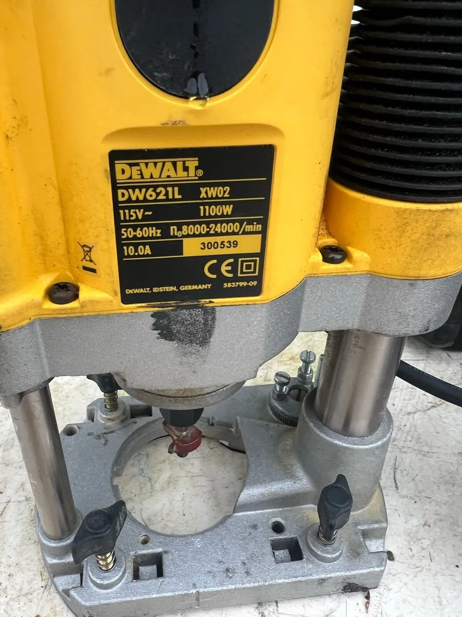 Router Dewalt DW621 1/4 inch plunge router - Image 4