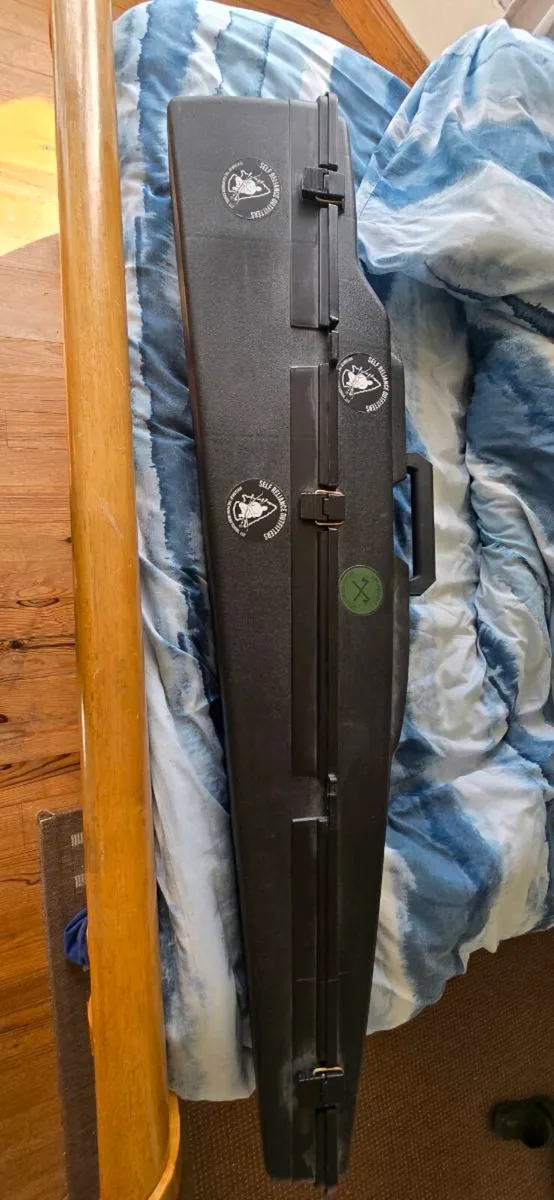 Hard  case - Image 3