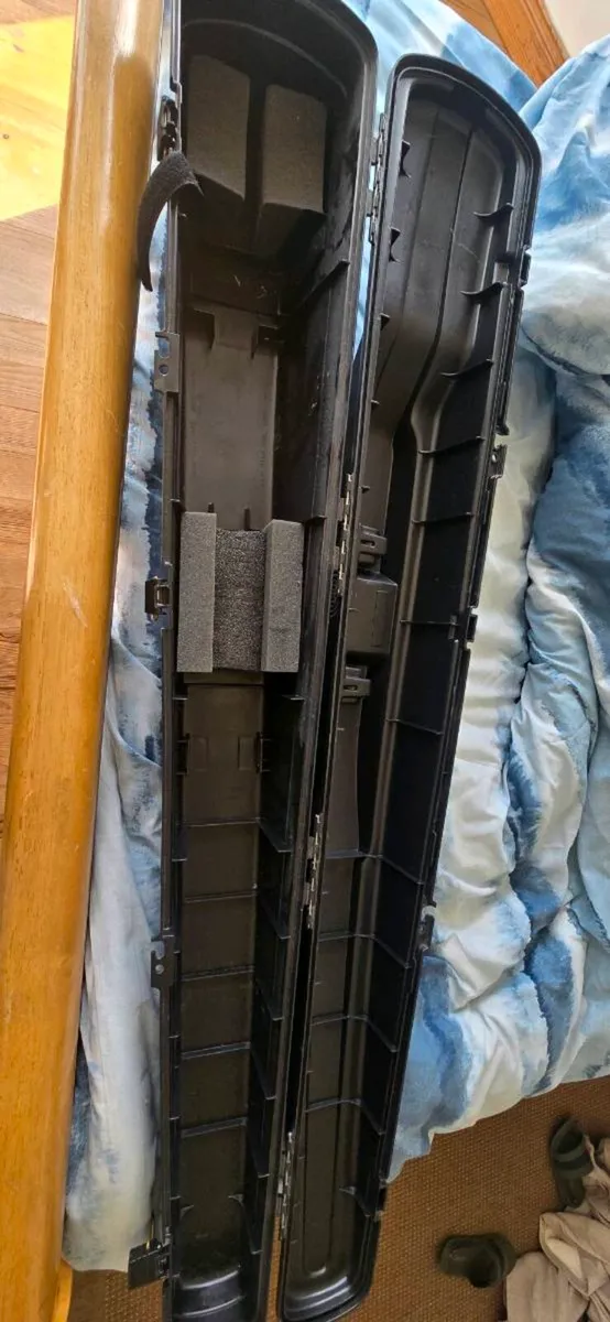 Hard  case - Image 4