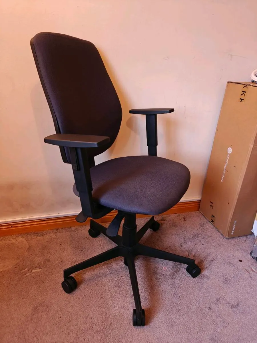 Office Chair - Image 1