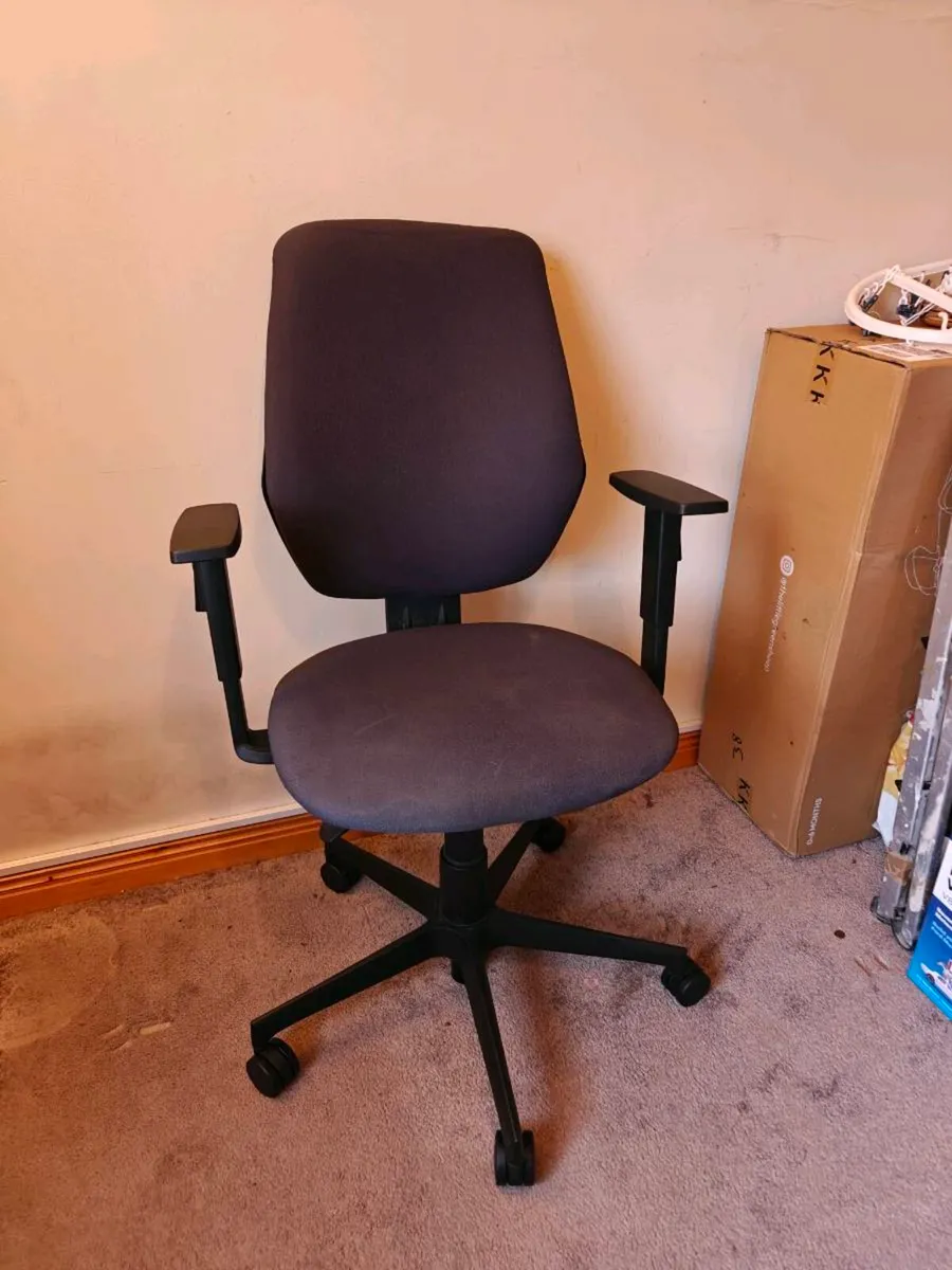 Office Chair - Image 2