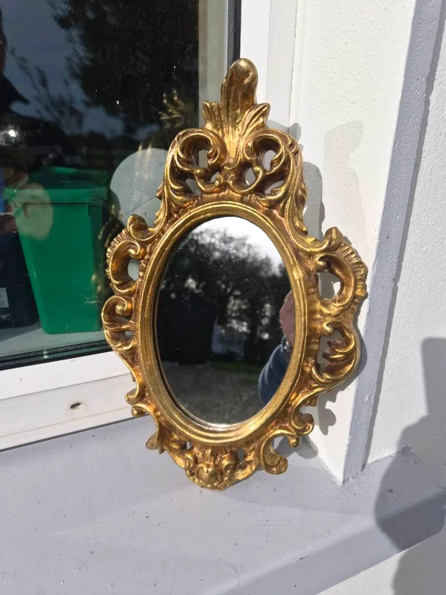 Small  gilt mirror - Image 1