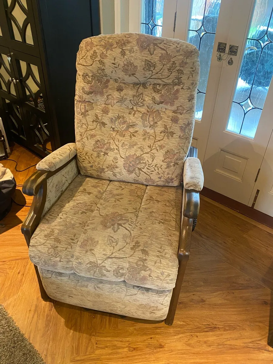 Recliner chair - Image 4