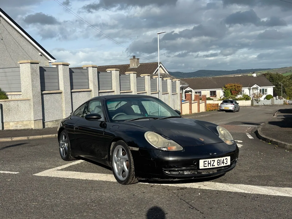 1998 Porsche 911 996.1 Carrera 4 Manual - Image 2