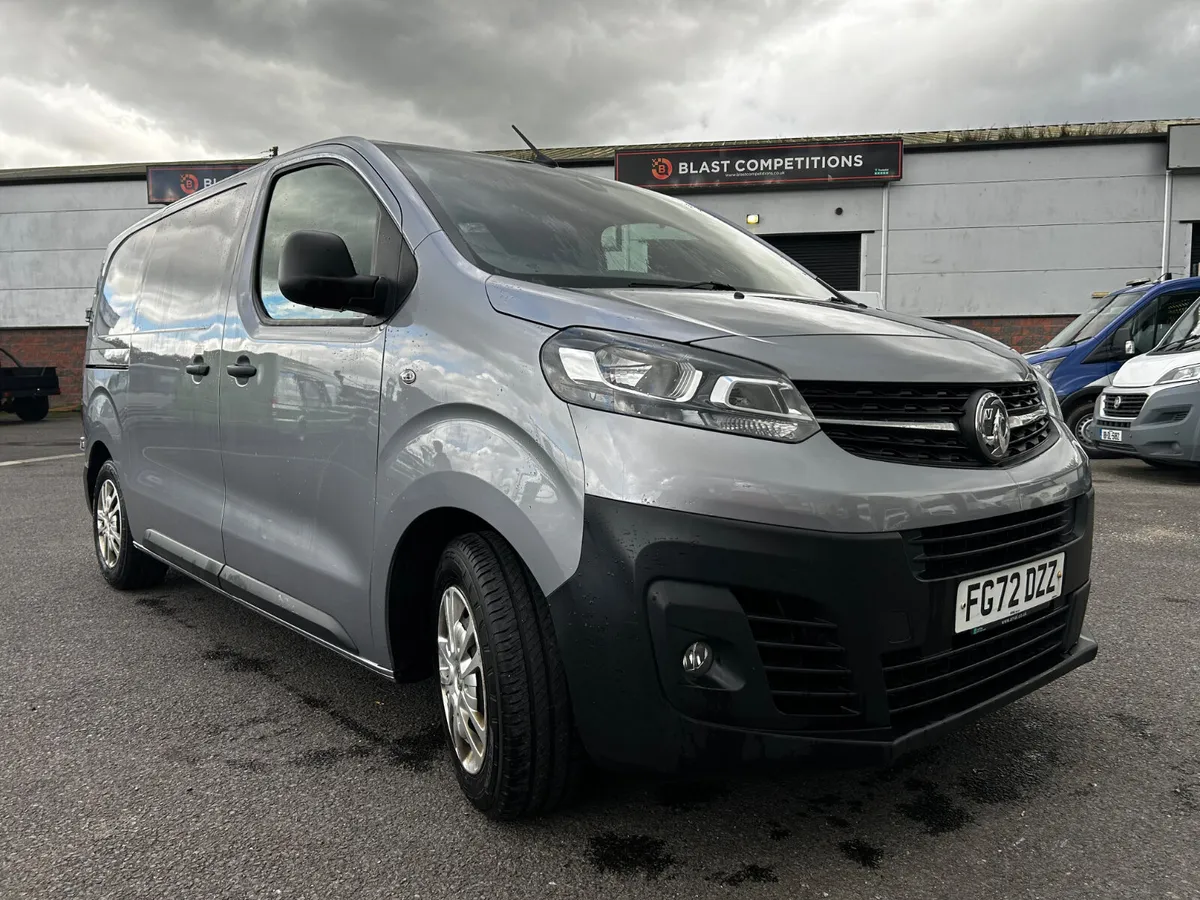 2022 Full shelved Vauxhall Vivaro F2700 1.5Turbo - Image 3