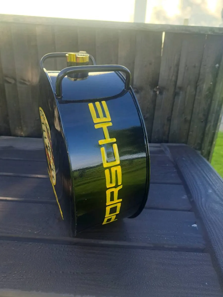 Porche oil can - Image 2