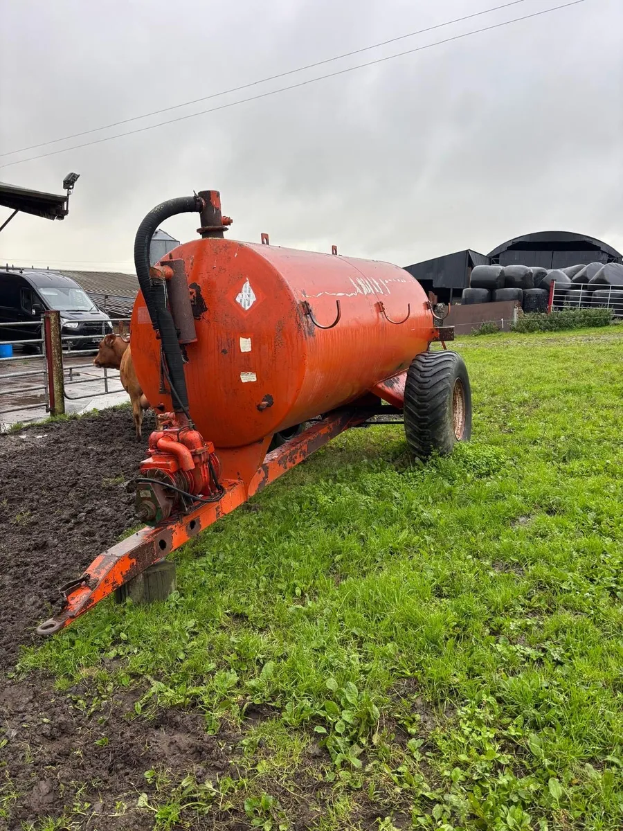 Slurry tank