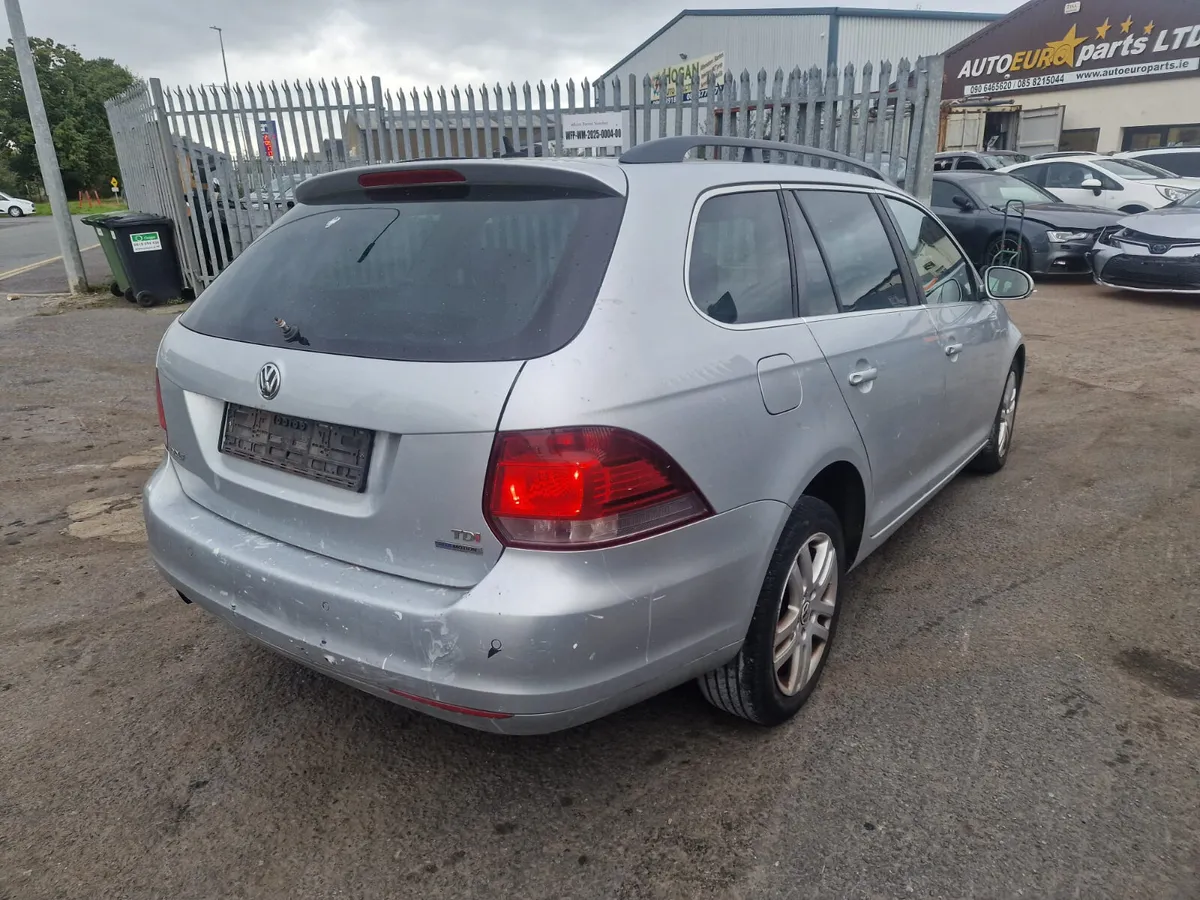 12 VW GOLF  1.6 TDI ESTATE (CAYC) FOR BREAKING - Image 4