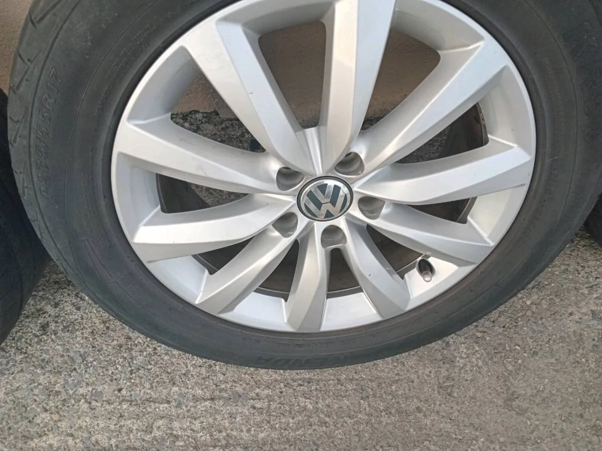 Alloy wheels . - Image 1