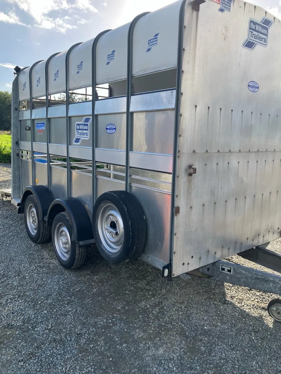 Trailer - Image 1