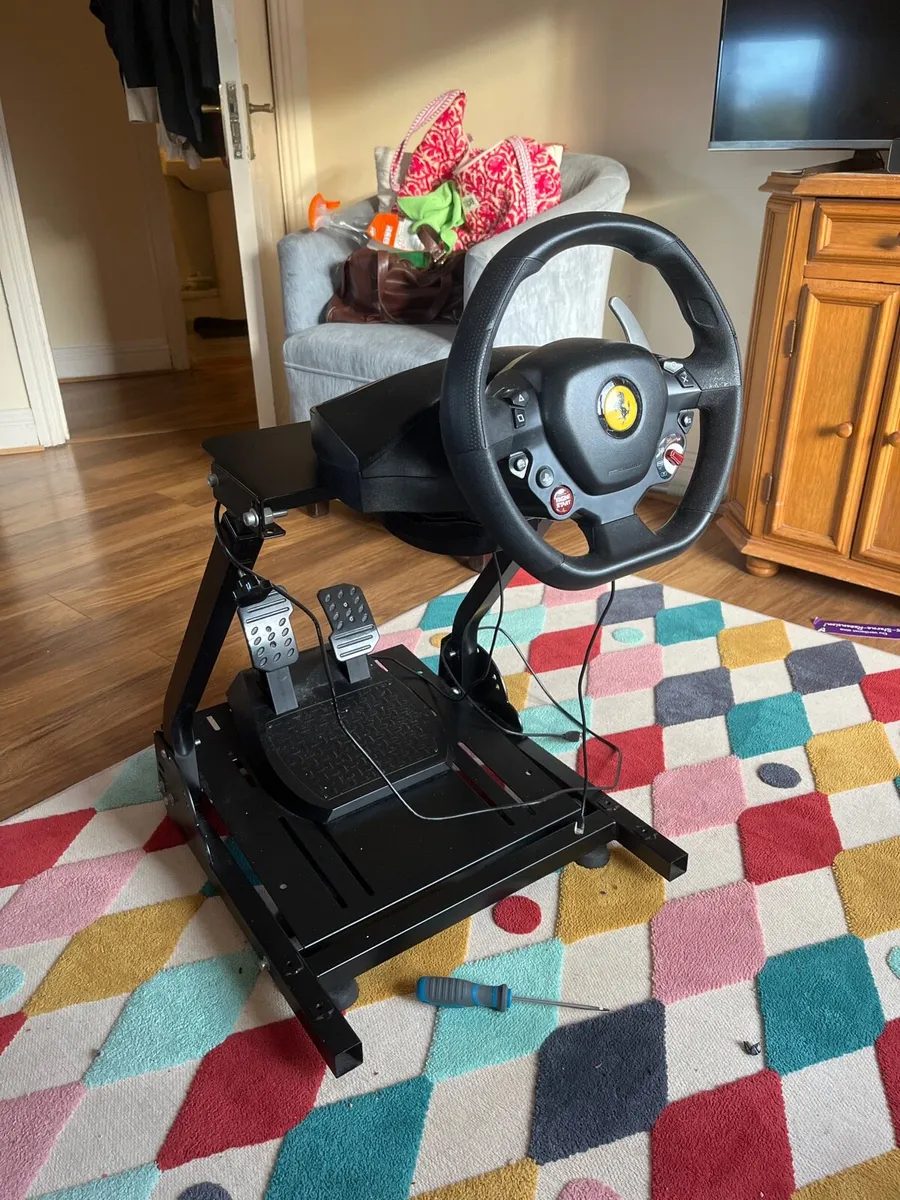 Driving Wheel and Stand -Thrustmaster Ferrari T80 - Image 1