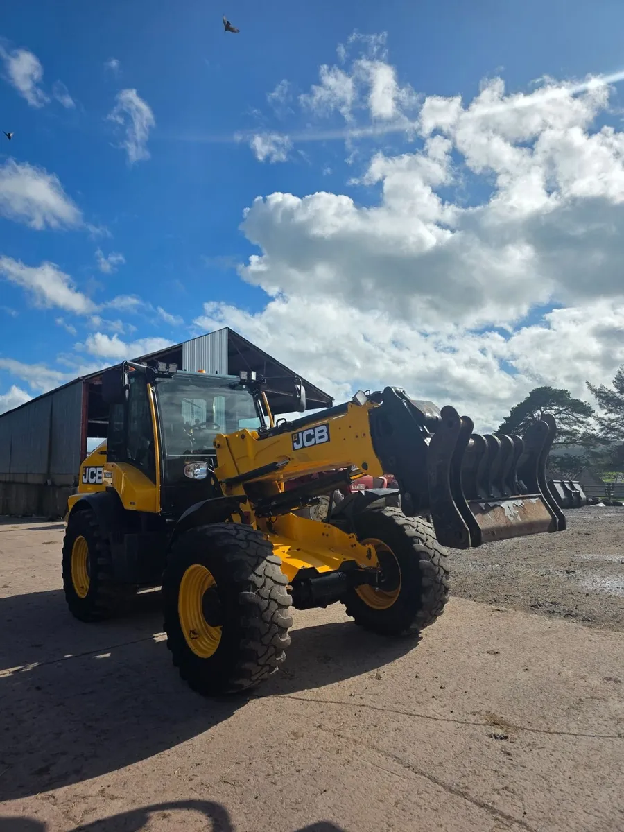 JCB TM 2022 - Image 4