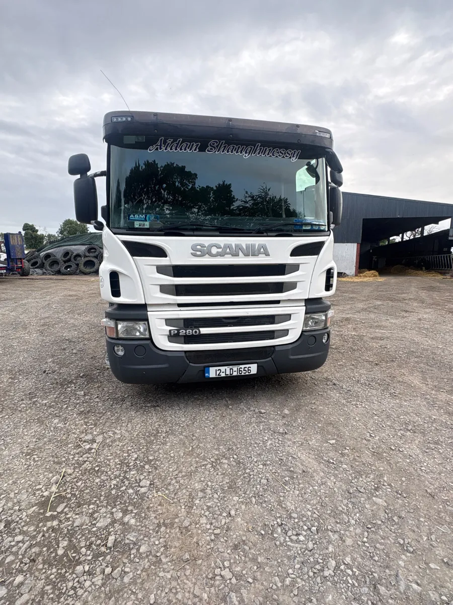 Scania  Beaver Tail Lorry - Image 3