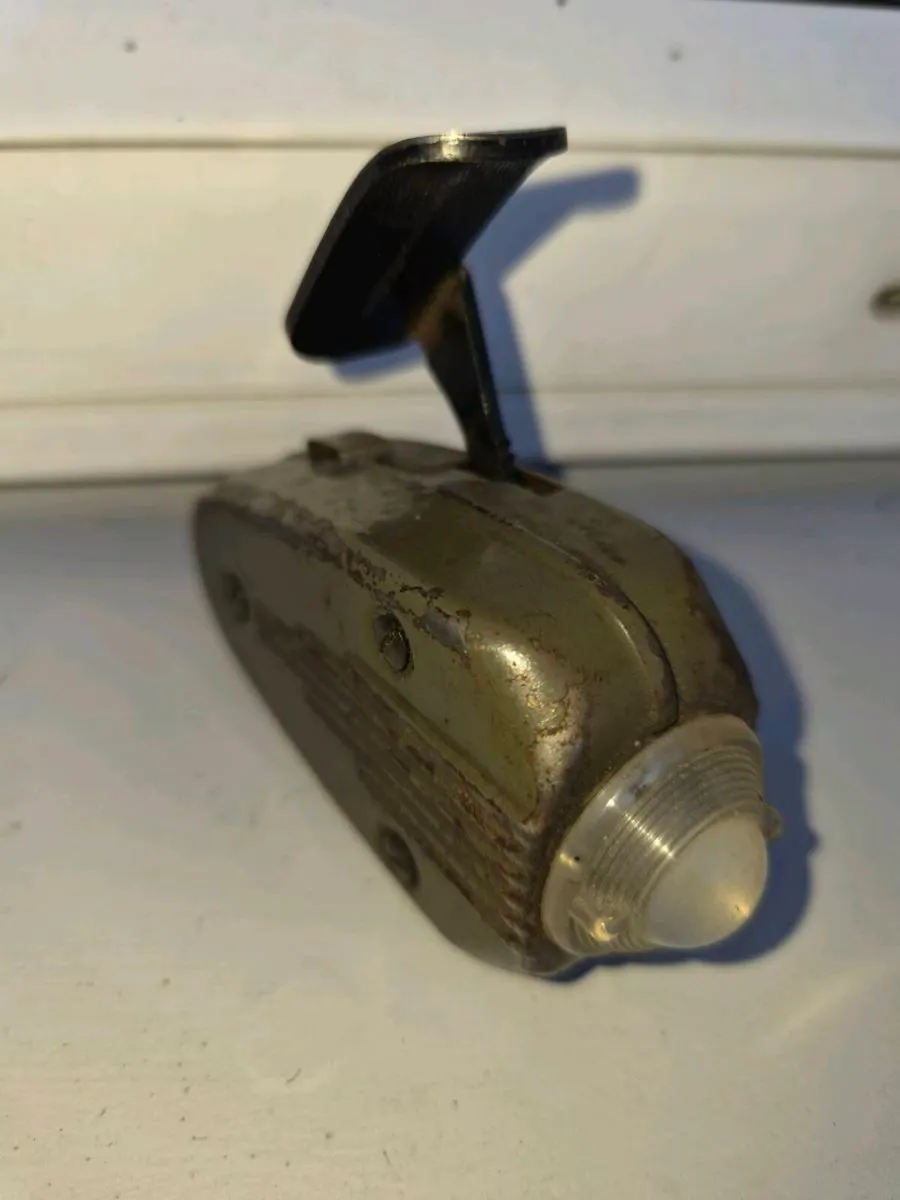 Old world  war 2 wind up light - Image 3
