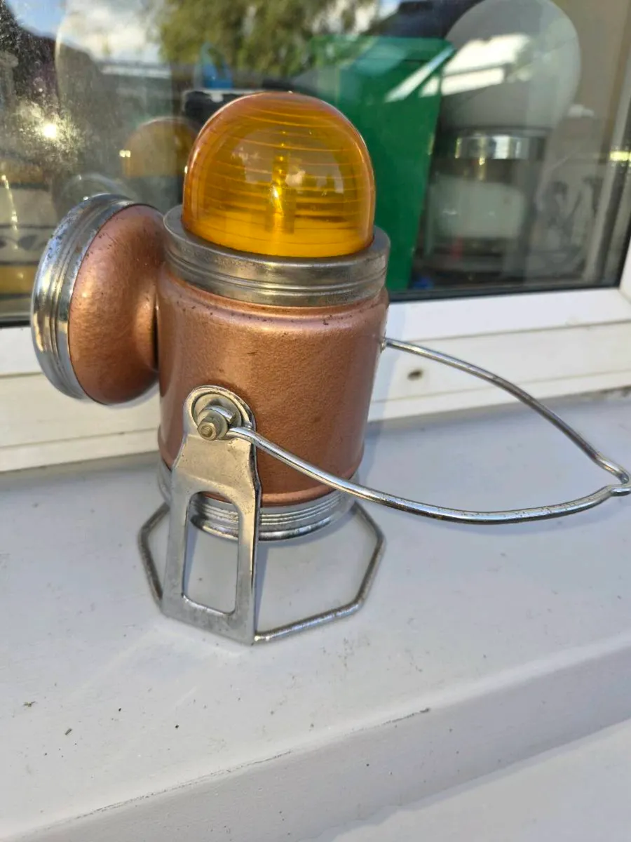 Old battery  light - Image 3