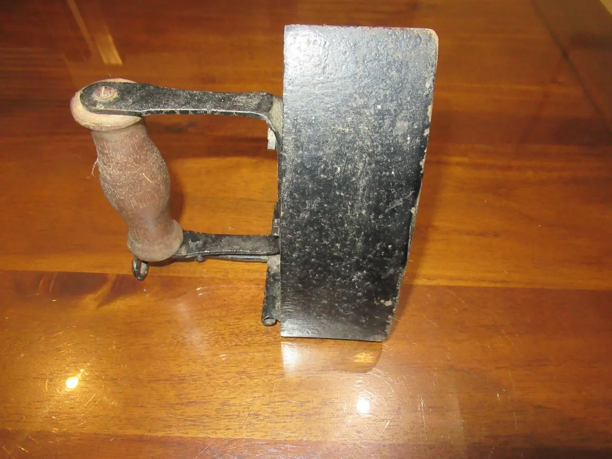 antique vintage black  iron clothes cottage pub - Image 2