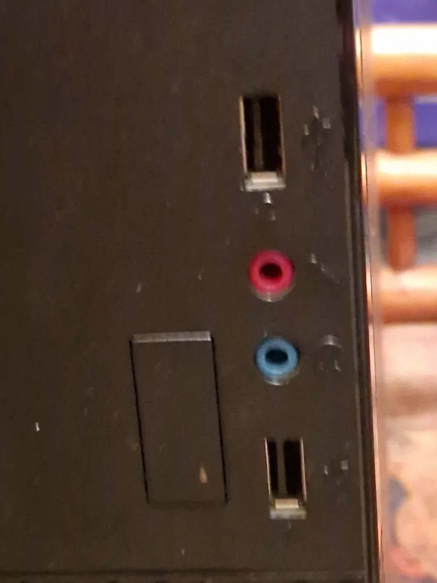 Lenovo ThinkCentre 300GB HDD, 2GB RAM Desktop PC - Image 3