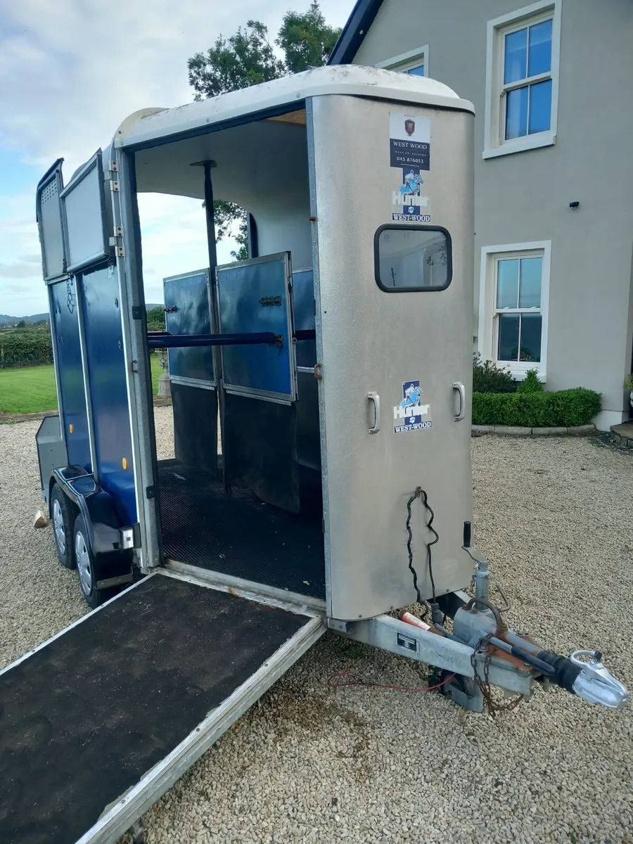 Ifor Williams 505 Horsebox - Image 1