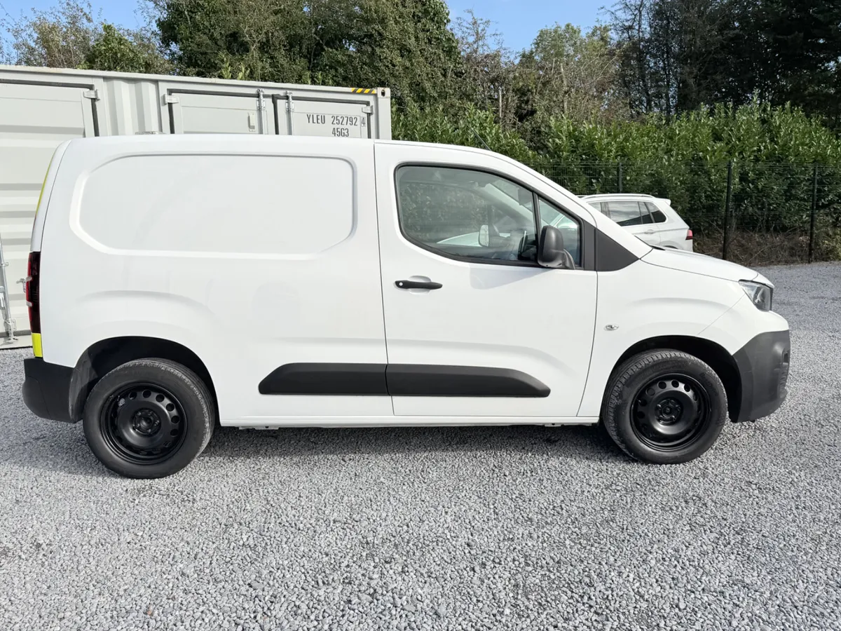 Peugeot Partner 211  0 Deposit Finance Available - Image 4