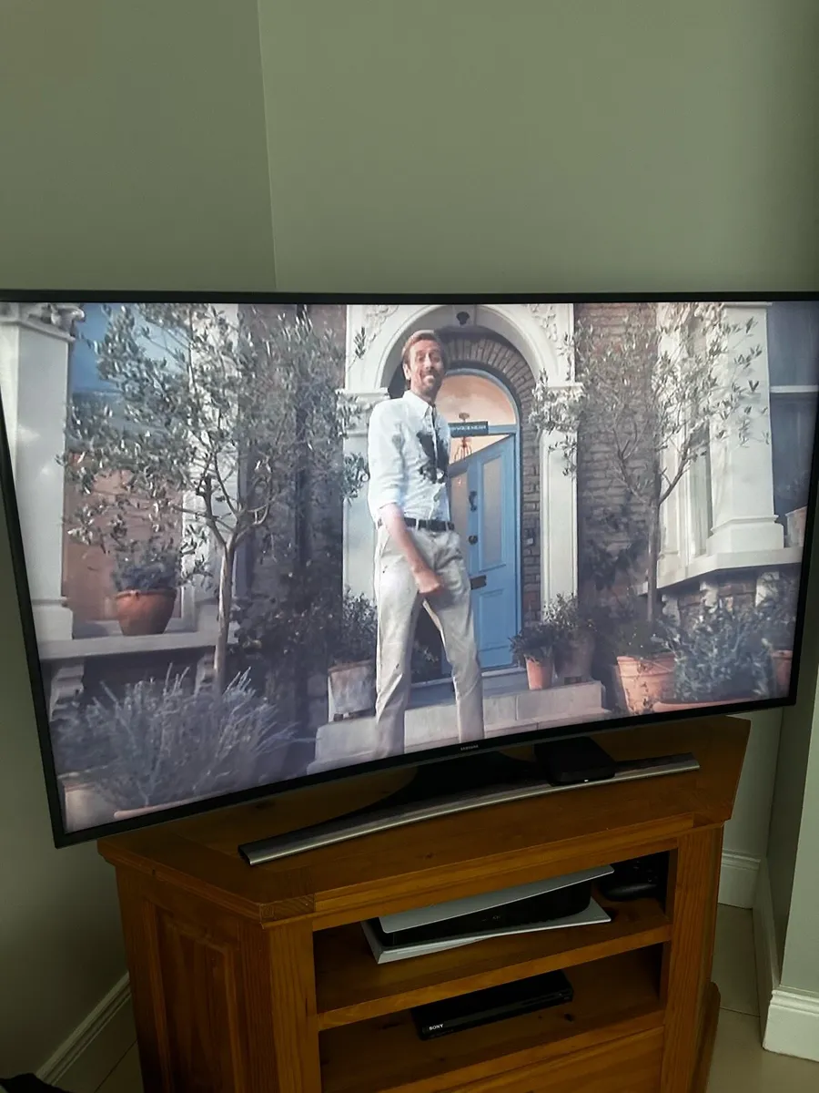 55 inch Samsung Tv - Image 3