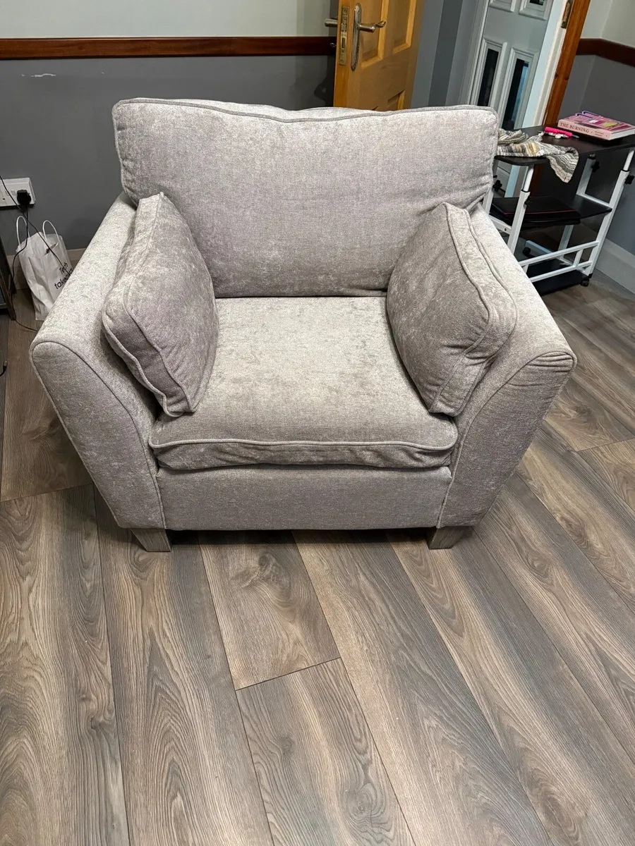 2 seater, armchair & sofa bed - Image 4