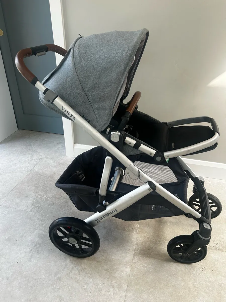 Uppa baby vista travel system - Image 1