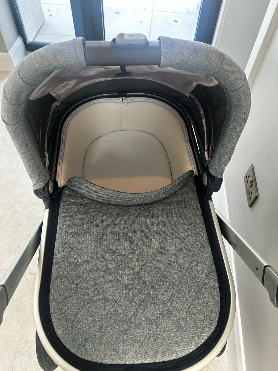 Uppa baby vista travel system - Image 4