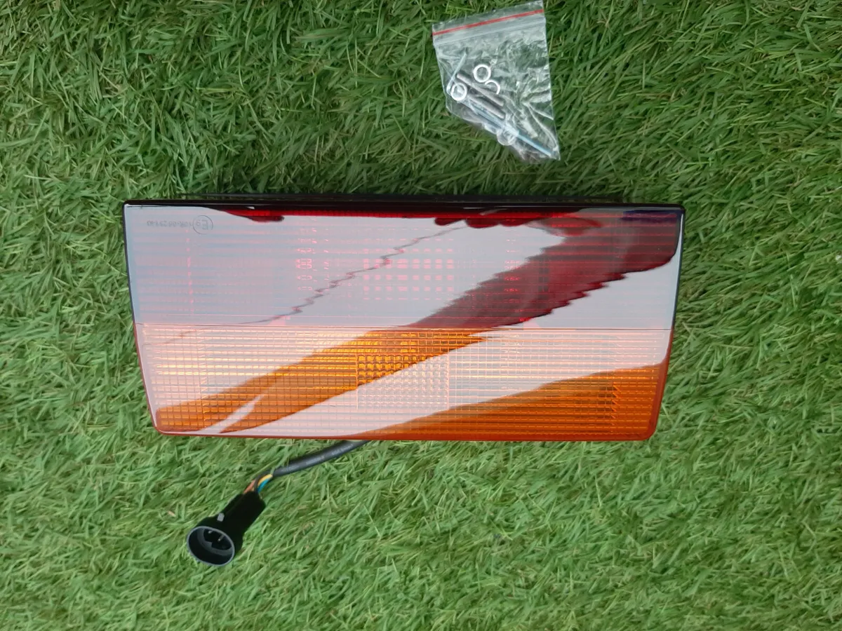 John Deere 00/10 Series  LED Tail lights - Image 1