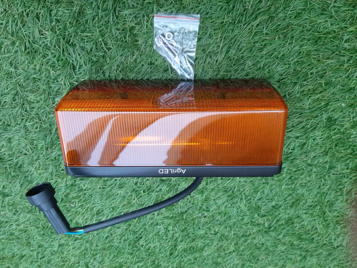 John Deere 00/10 Series  LED Tail lights - Image 2
