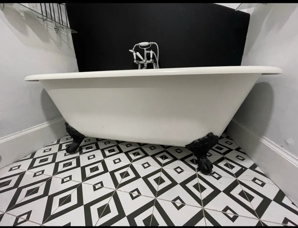 Free standing bath - Image 2